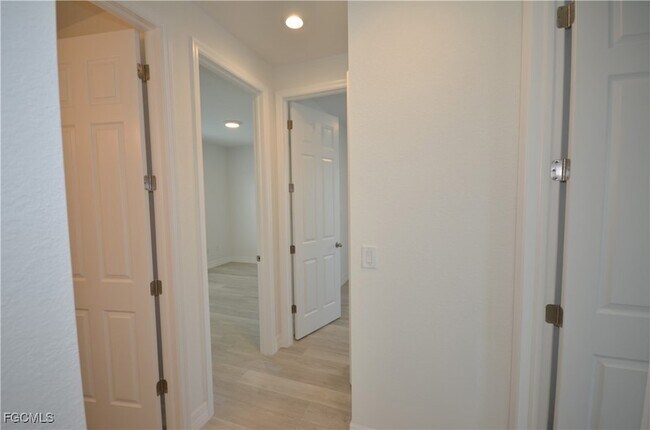 Building Photo - 272 Pelton Cir
