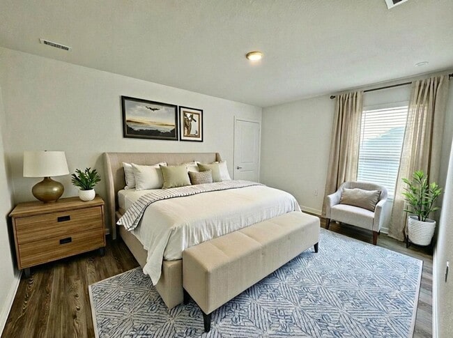 Building Photo - Charming 3/2 Home with Garage, Fenced Backyard & Community Amenities!