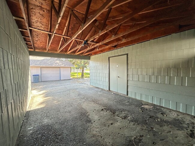 Building Photo - 1438 Hover St