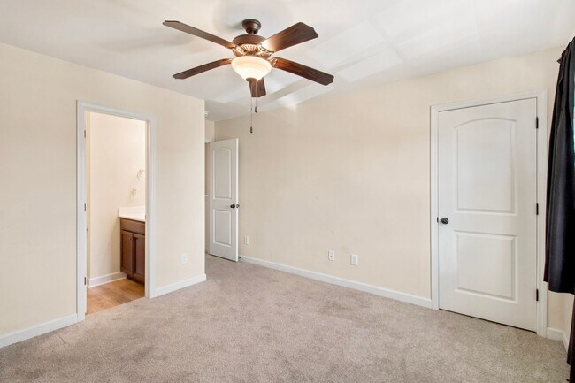 Building Photo - 511 Justice Farm Dr