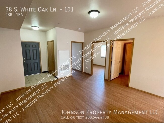 Building Photo - 38 S White Oak Ln