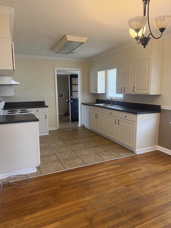 Building Photo - 4026 Peachtree St