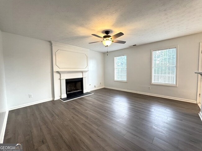 Building Photo - 2121 Silva Ct