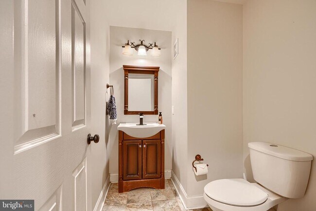 Building Photo - 1730 E Chase St