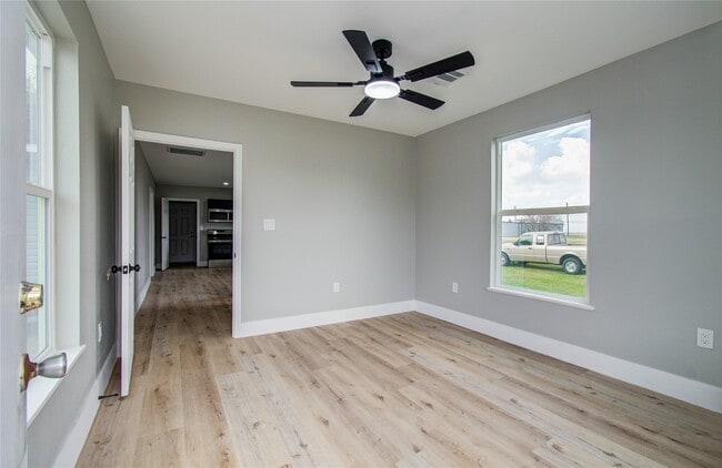 Building Photo - 114 S Iowa St