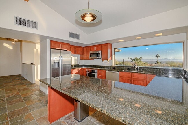 Building Photo - STUNNING HOME WITH BREATHTAKING VIEWS LOCATED AT THE TOP OF CAMPBELL!