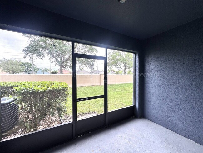 Building Photo - 3411 Wilshire Way Rd