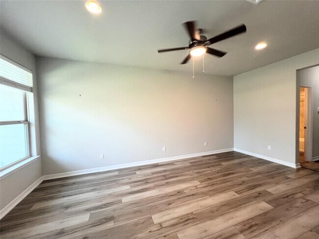 Building Photo - 2101 Dillon Pond Ln