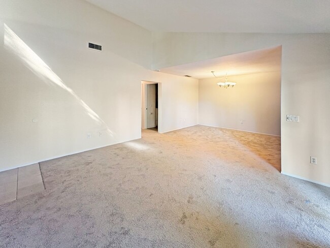 Building Photo - SD: Spacious 2BD/2BA Condo in Rancho Bernardo with Club Amenities, 2-Car Garage & Private Patio