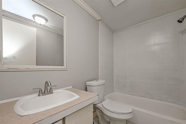 Building Photo - 14572 Hasara Ln