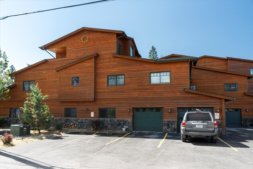 One Car Garage - 150 Adams St