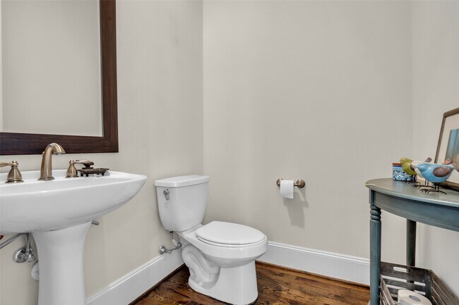 Building Photo - 1721 Upland Lakes