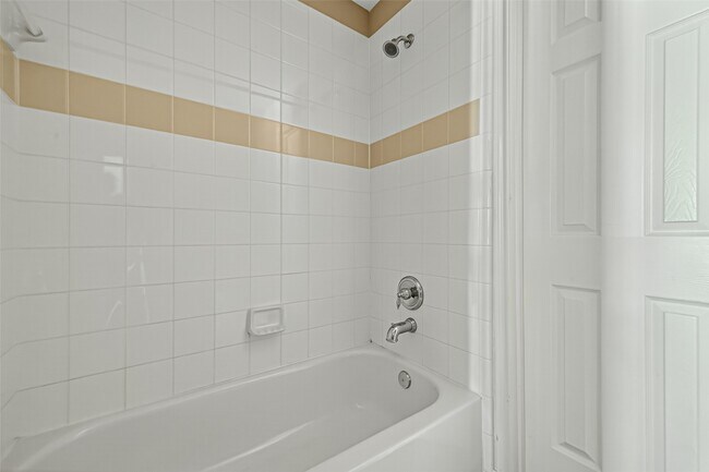 Building Photo - 10815 Lake Raven Ct