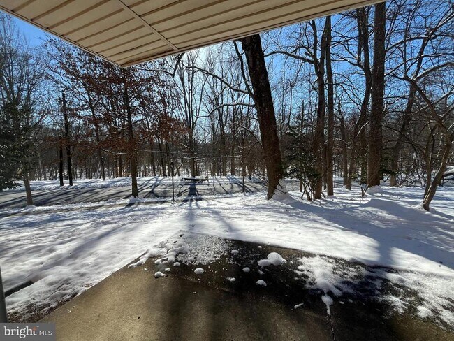 Building Photo - 10670 Weymouth St