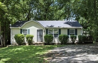 Building Photo - 203 Creekside Dr