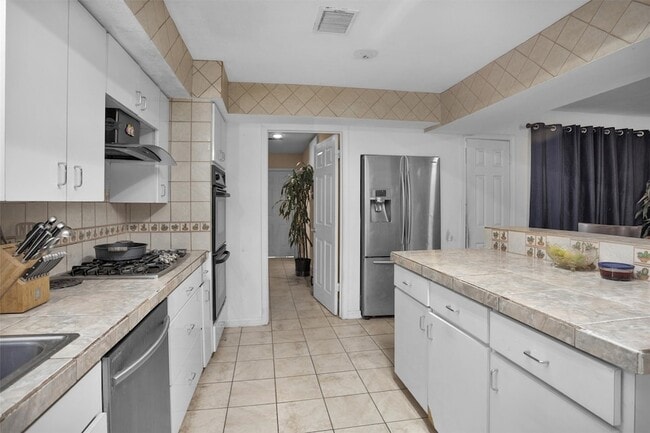 Building Photo - 1725 Strawn Rd