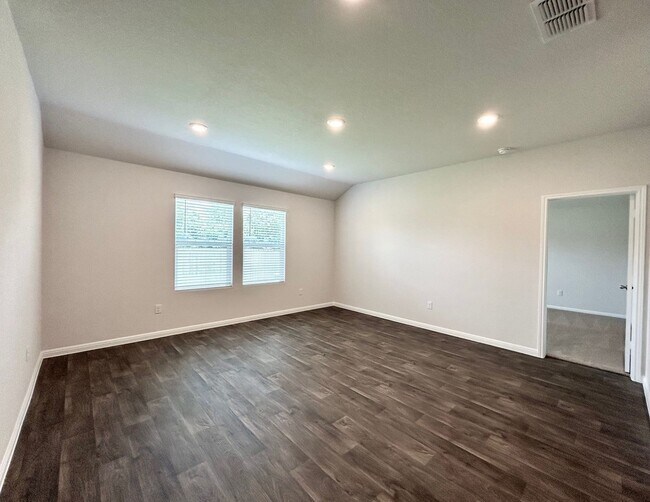 Building Photo - New 4 Bd 2 Ba Home Available for Move In!