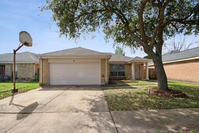 Building Photo - 13411 Creek Springs Dr