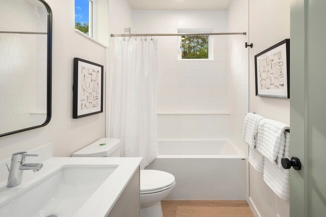 Building Photo - 3bd, 2ba NEW Townhome Built with Quality Materials and Thoughtful Design