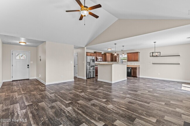 Building Photo - 120 Prospect Dr
