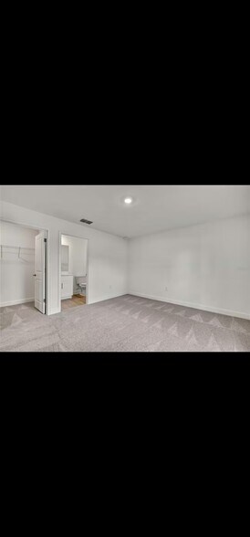 Building Photo - 4097 Jason Rd