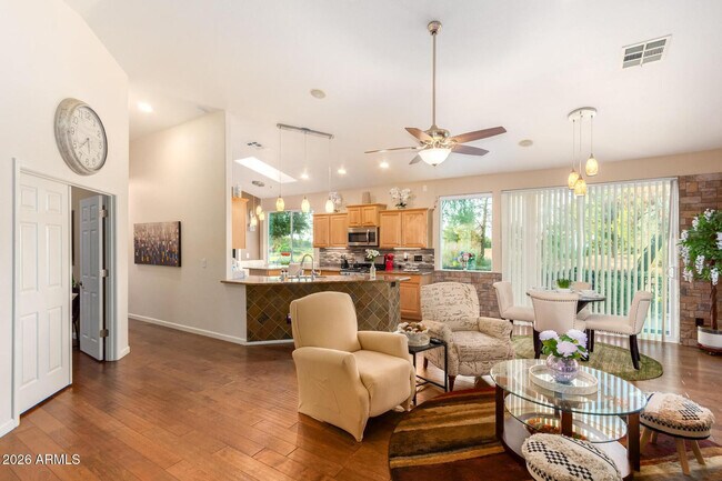 Building Photo - 3341 E Fremont Rd