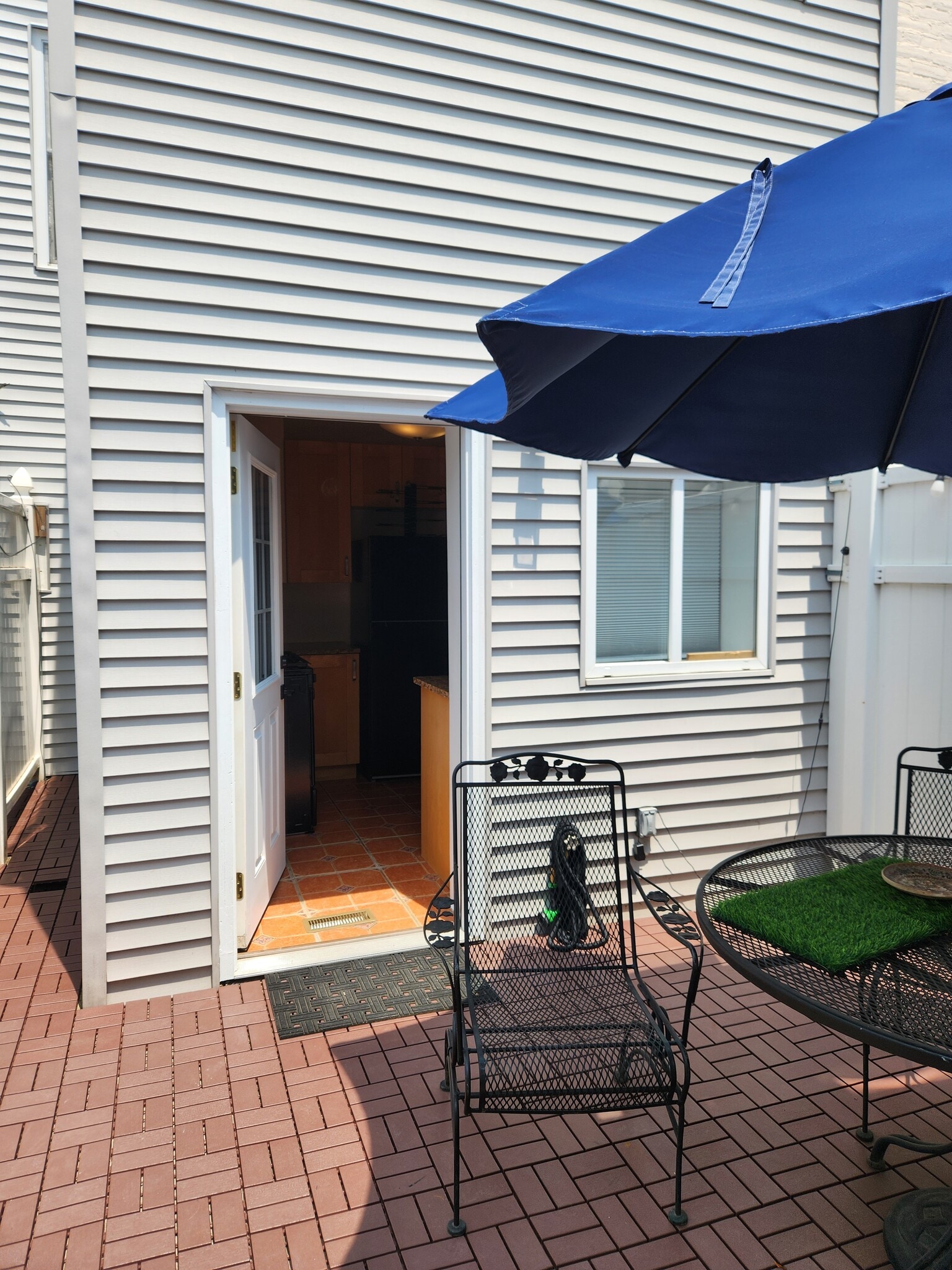 Back Door - 604 Gerritt St