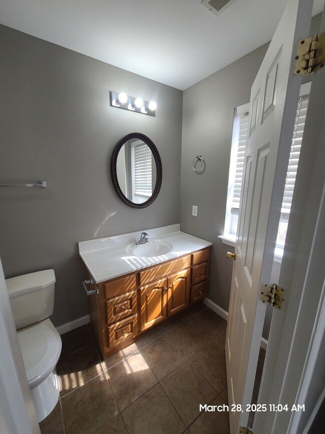 Building Photo - 3 Bedroom Townhome for Rent in Waynesboro