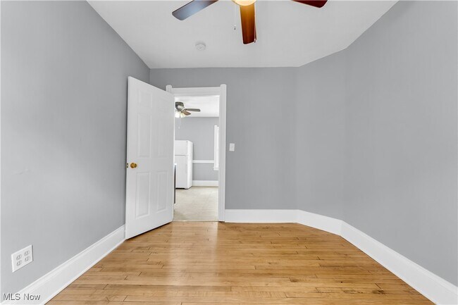 Building Photo - 2115 Dowd Ave