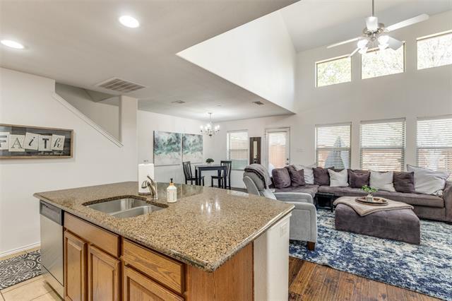 Building Photo - 1136 Landon Ln