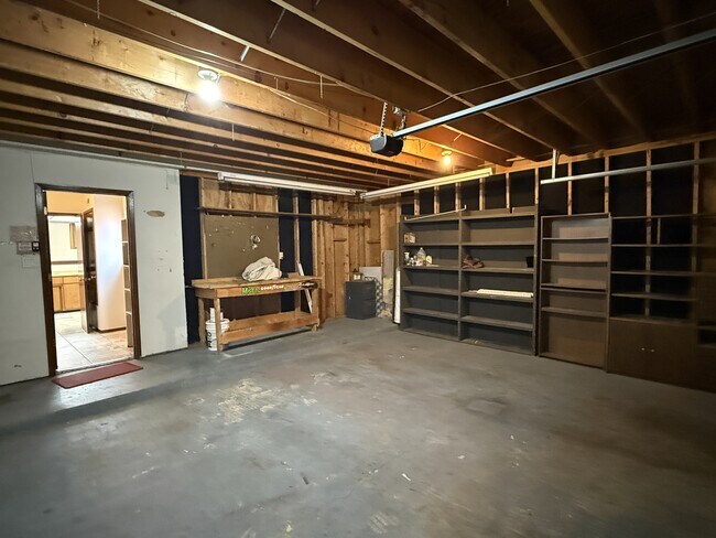Building Photo - 13515 Mccall Ct NE