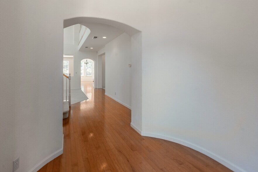 Building Photo - 1260 Ustilago Dr