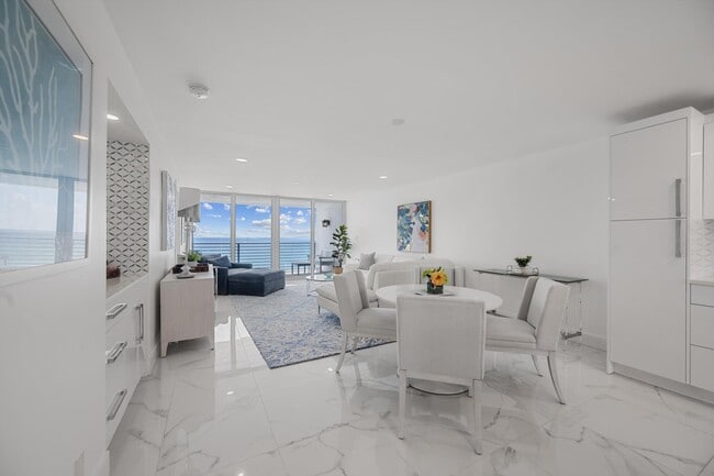 Building Photo - 900 Ocean Dr