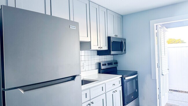 Building Photo - 713 N 23rd St