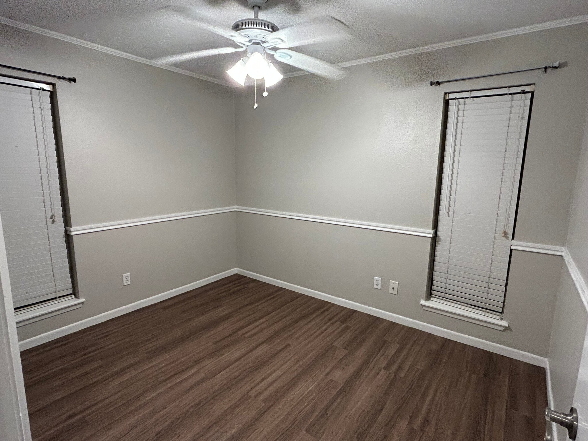 Building Photo - 136 Byron Dr