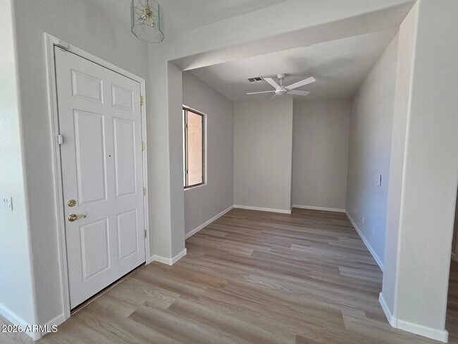 Building Photo - 13426 W Jacobson Dr