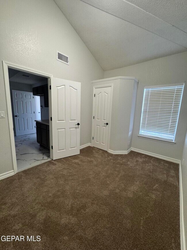 Building Photo - 485 Jeweled Mesa Ct