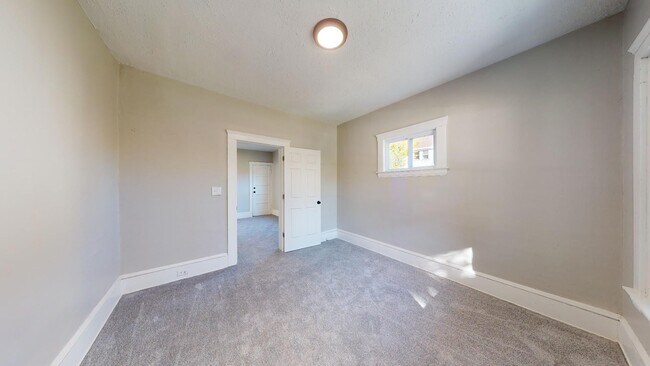 Building Photo - 7408 Dudley Ave