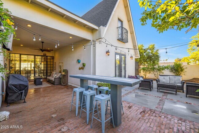 Building Photo - 4402 E Turney Ave