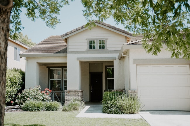 Building Photo - 1461 Grand Oak Way