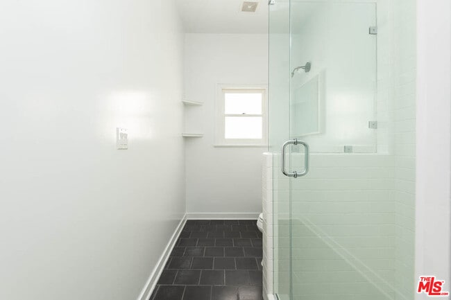 Building Photo - 414 N Curson Ave