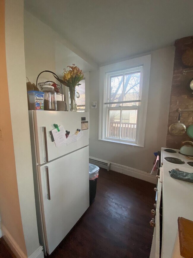 Building Photo - 312-1 South Upper – Available Fall 2026