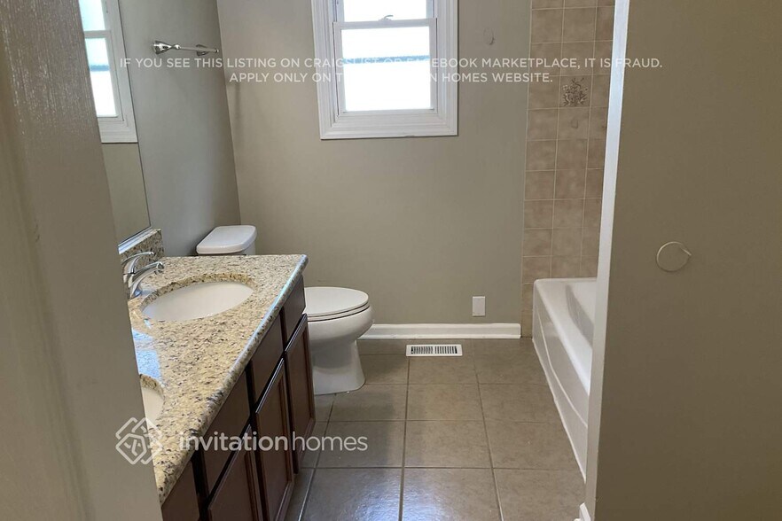 Building Photo - 14136 Catherine Dr