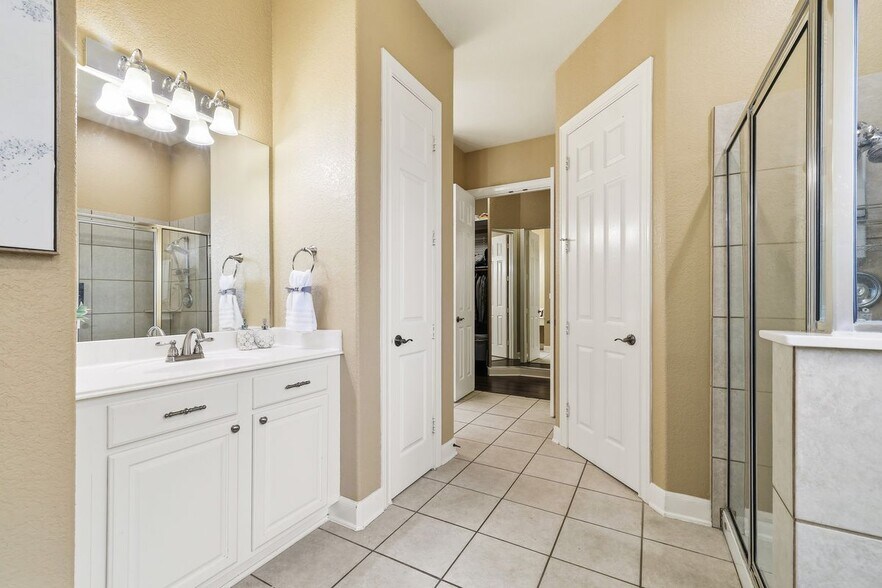 Building Photo - 71 Sable Heights