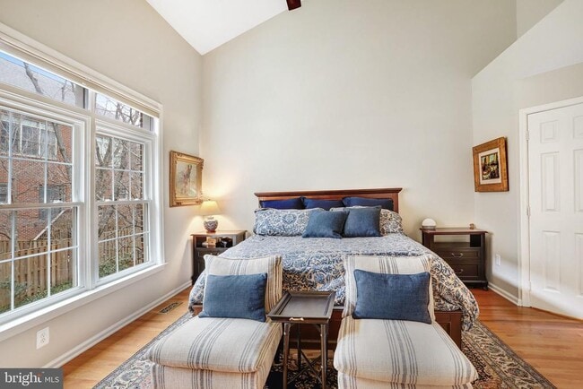 Building Photo - 1505 N Colonial Terrace