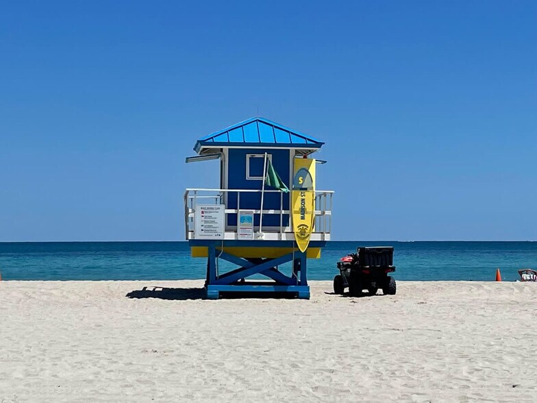 Building Photo - 851 N Surf Rd