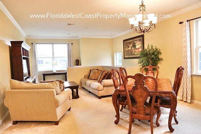 Building Photo - MOVE IN READY! OUTSTANDING UNFURNISHED CONDO IN STONEHAVEN SARASOTA!