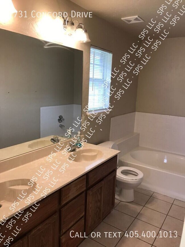 Building Photo - 1731 Concord Dr