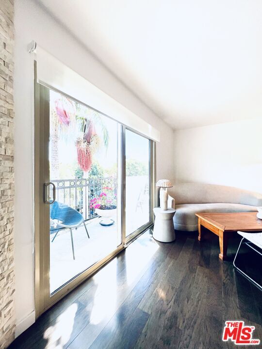 Building Photo - 141 S Clark Dr