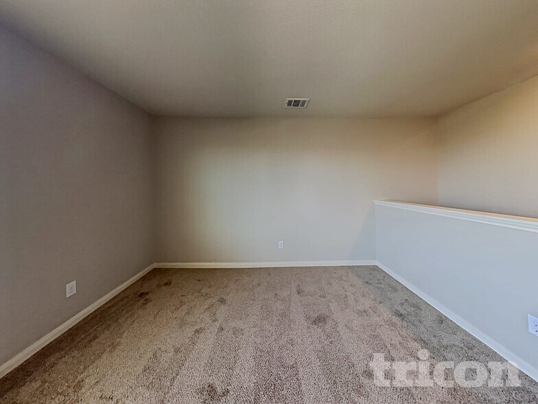 Building Photo - 524 Yearwood Ln